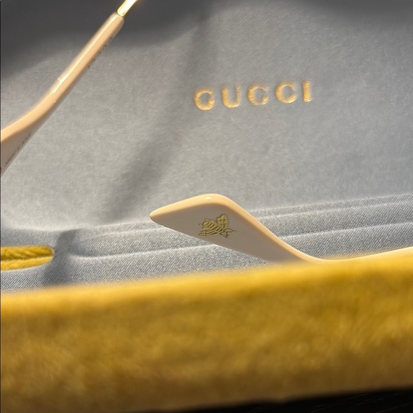 Gucci Gold and Brown Sunglasses - Picture 4 of 5